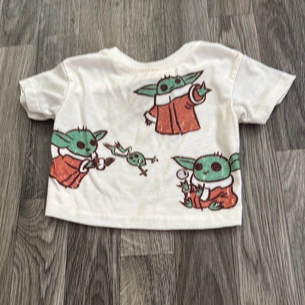 Star Wars White and Green Short Sleeve Tees
